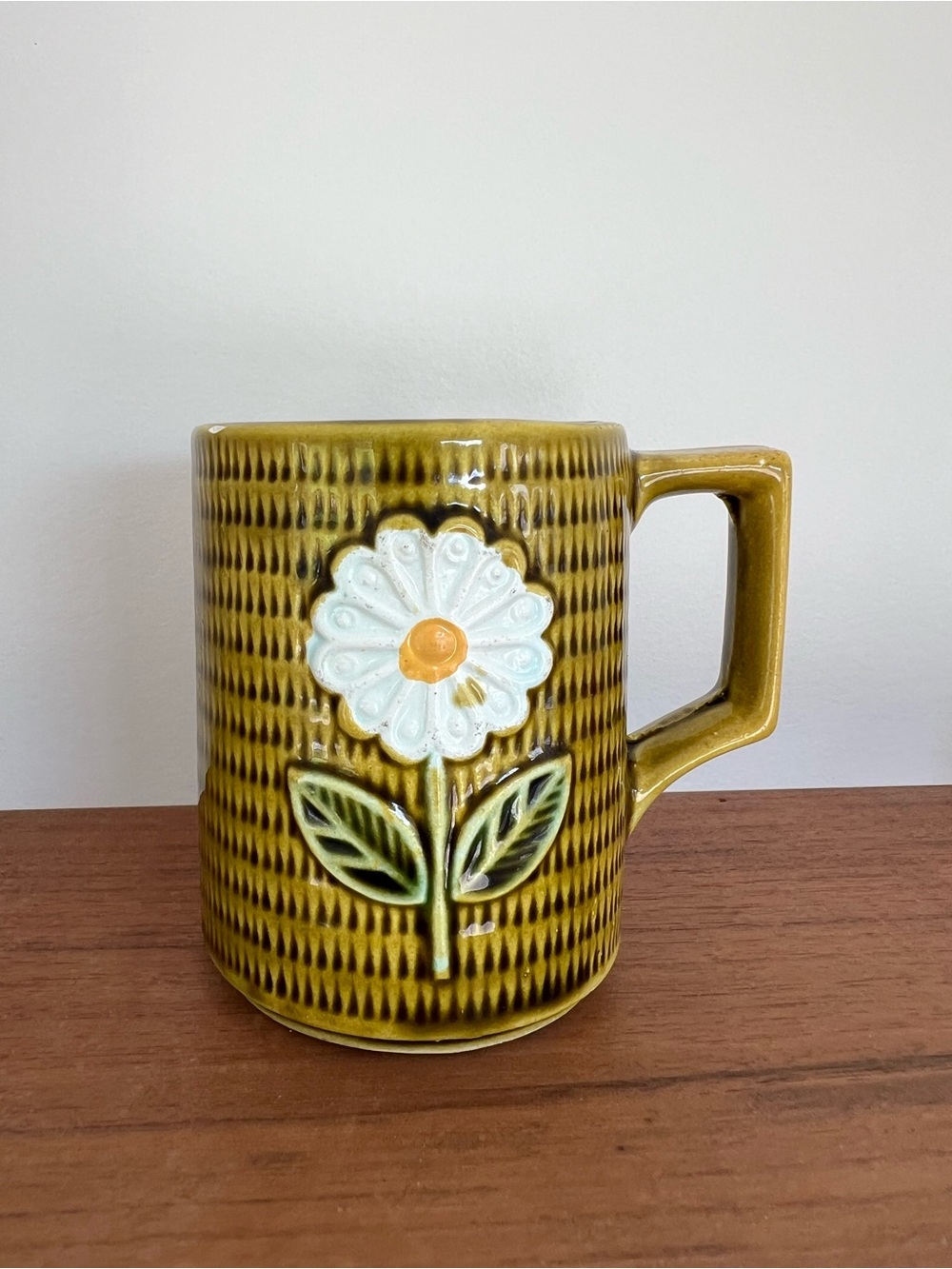 Vintage Ceramic Mug with Raised Daisy Motif